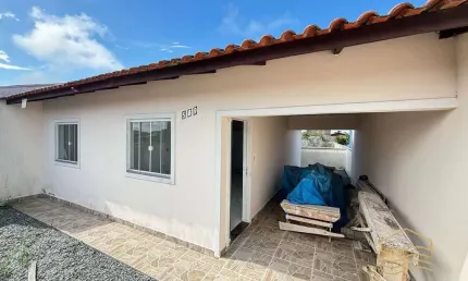 Casa com 3 quartos na praia da Salinas - Baln. Barra do Sul