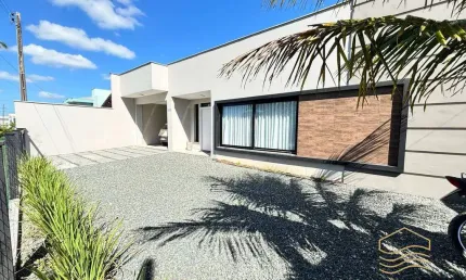 Casa Alto padrão a 100m do Mar- Balneário Barra do Sul - Salinas