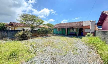 Casa com 3 quartos na praia da Salinas - Balneário Barra do Sul