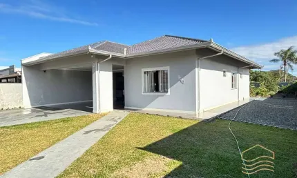 Casa alto padrão 90 metros do mar- balneário barra do sul- salinas