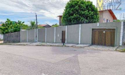 Casa com 3 dormitórios para alugar, 266 m² por R$ 5.817,70/mês - De Lourdes - Fortaleza/CE