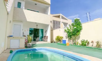 Casa Duplex com deck privativo e 6 quartos à venda, 251 m² por R$ 650.000 - De Lourdes - Fortaleza/CE