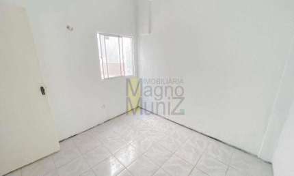 Apartamento com 2 quartos para alugar, 14 m² por R$ 650/mês - Aerolândia - Fortaleza/CE