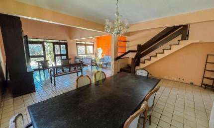 Casa Duplex com 3 quartos à venda, 297 m² por R$ 750.000 - De Lourdes - Fortaleza/CE