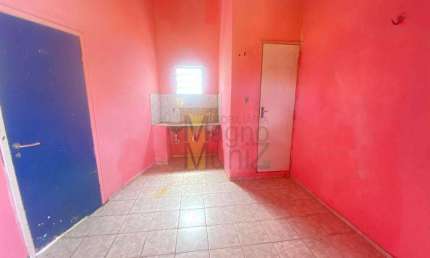 Kitnet com 1 quarto para alugar, 18 m² por R$ 500/mês - Vicente Pinzon - Fortaleza/CE