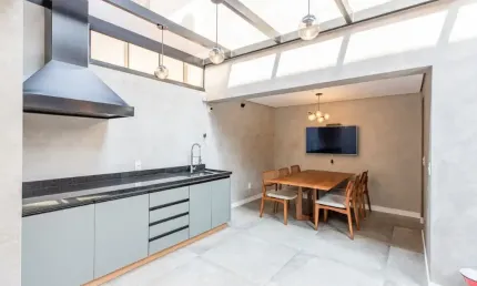 Casa com 4 quartos à venda na Rua Sebastião Rodrigues, 163, Vila Madalena, São Paulo