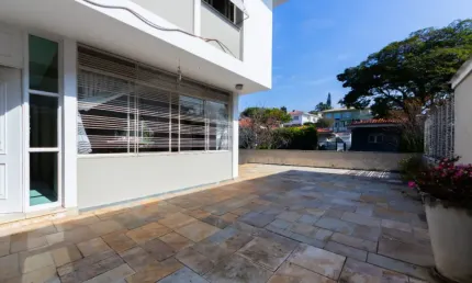 Casa com 3 quartos à venda na Rua Cássio Martins Vilaça, 115, Pacaembu, São Paulo