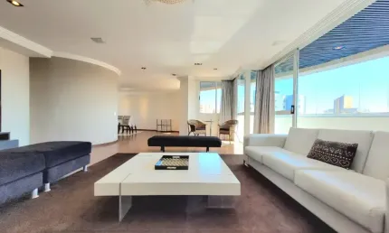 Apartamento PORTEIRA FECHADA 4 Suítes e 4 Vagas - Bairro Jardim.