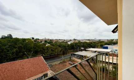 Apartamento 2 Dormitórios com Sacada e Garagem Próximo à Av. Philadelpho