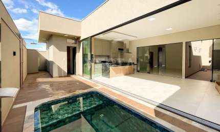 Casa Nova com 3 Suítes e Área Gourmet no Condomínio Village Provence