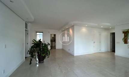 Apartamento 4 Quartos com 2 Suítes e 211m² - Centro - BRN