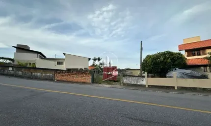 Terreno à venda na Rua Assis Brasil, 221, Ponta de Baixo, São José