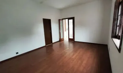 Casa com 1 dormitório para alugar, 130 m² por R$ 5.378,01/mês - Várzea - Teresópolis/RJ
