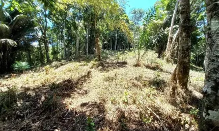 Terreno a venda em excelente condomínio residencial
