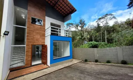 Casa com 4 dormitórios à venda, 216 m² por R$ 850.000 - Granja Guarani - Teresópolis/RJ