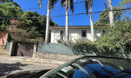 Casa com 5 quartos à venda na senador pedro velho, 299, cosme velho, rio de janeiro por r$ 4.000.000