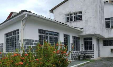 Casa para venda com 290 metros quadrados com 11 quartos na Torre - Recife - PE