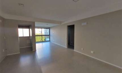 Apartamento com 3 quartos para alugar na Rua Orlando Odilio Koerich, 307, Jardim Atlântico, Florianópolis