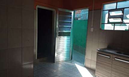 Casa com 2 quartos para alugar na Vila Natal, Mogi das Cruzes 