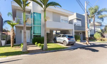 CASA DE ALTO PADRÃO NO VILAGGIO SANTA CORONA, 3 QUARTOS – 197M² CONSTRUÍDOS