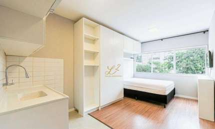 Oportunidade - Ótimo Flat reformado e mobiliado, 25 m² no coração do Centro Cívico!
