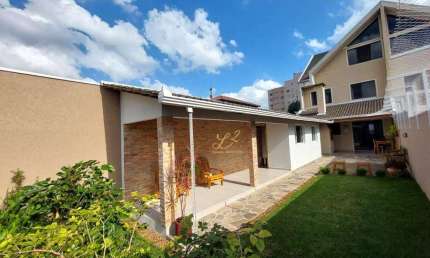 Casa com 3 quartos à venda na Rua Engenheiro Ernesto Guaita, Tingui, Curitiba