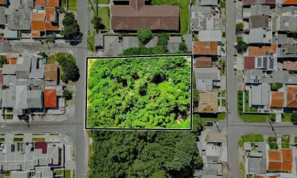 Ótimo Terreno Comercial / Residencial / Industrial - com 2.189m² no Sítio Cercado!