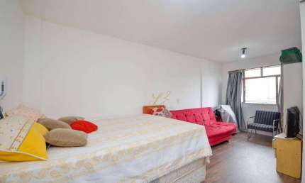 Excelente Kitnet com 21 m² no Centro de Curitiba - Aceita AIRBnb!