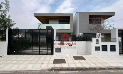 Casa com 3 quartos à venda, 240 m² por R$ 2.700.000 - Lagoa da Conceição - Florianópolis/SC