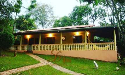 Sítio em Azurita – Mateus Leme/MG  Área Total: 7.000 m²