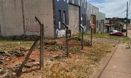 Lote Comercial à Venda - MG-050 em Mateus Leme  R$ 350.000,00