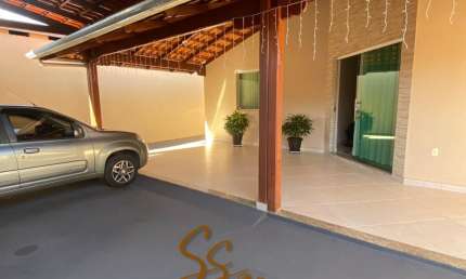 Casa à venda no bairro Nossa Senhora do Rosário – Mateus Leme/MG Área: 360m²