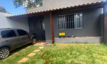 Casa Nova à Venda – Bairro Araçás, Segunda Seção, Mateus Leme       Área : 180 m²