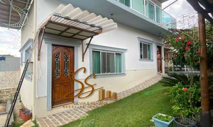 Casa à venda no Bairro Central, Mateus Leme/MG!   Lote de 300m² | Área construída de 180m²
