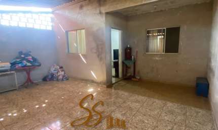 Casa ampla à venda no bairro Araçás – Mateus Leme/MG  Valor: R$ 250.000,00
