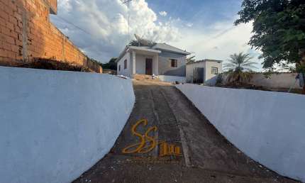 Casa à Venda no Distrito de Serra Azul – Mateus Leme/MG  Valor: R$199.000,00