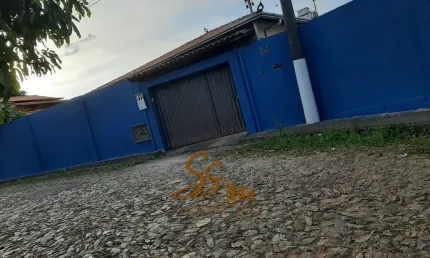 Casa com Excelente Estrutura em Azurita – Mateus Leme/MG
