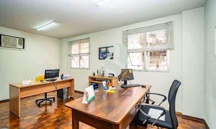 Sala comercial à venda no Batel - 1 sala, 1 banheiro, 1 garagem coberta - R$650.000,00
