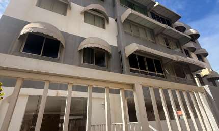 Apartamento 2/4 reversível para 3/4 , localização privilegiada!!