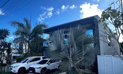 Casa em condomínio fechado com 5 quartos à venda na Rua das Azaléias, 371, Alphaville II, Salvador