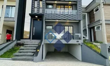 Sobrado com 3 dormitórios à venda, 259 m² por R$ 1.150.000,00 - Costeira - São José dos Pinhais/PR