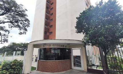 Apartamento com 3 quartos  para alugar, 79.12 m2 por R$2300.00  - Cristo Rei - Curitiba/PR