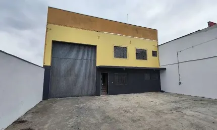 Galpão para alugar, 280.00 m2 por r$7500.00  - novo mundo - curitiba/pr