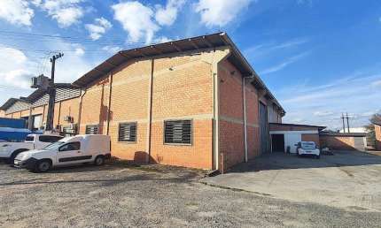 Galpão para alugar, 575.00 m2 por R$10500.00  - Estacao - Araucaria/PR