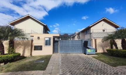 Sobrado com 3 quartos  para alugar, 101.00 m2 por R$3500.00  - A Verde - Curitiba/PR