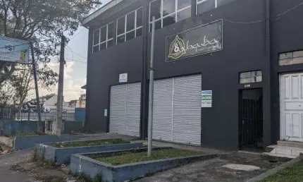 Loja para alugar, 185.77 m2 por R$5000.00  - Xaxim - Curitiba/PR