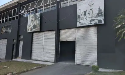 Loja para alugar, 185.77 m2 por R$5000.00  - Xaxim - Curitiba/PR