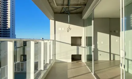 Apartamento à venda na Avenida Joca Brandão, Centro, Itajaí