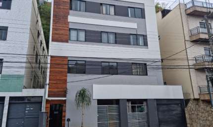 Excelente apartamento de 2 quartos  com terraço individual no Cascatinha