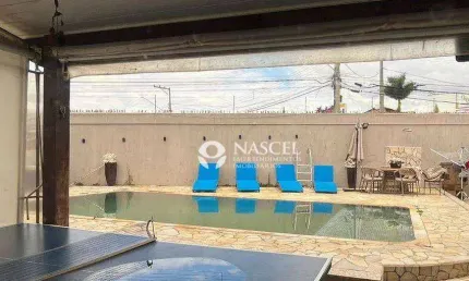 CASA com PISCINA, 4 DORMITÓRIOS, 3 VAGAS - ALTOS DE BRAGANÇA
